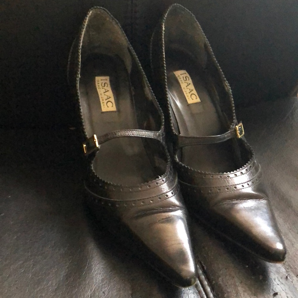 MADE IN ITALY vintage Issac Mizrahi Black Leather Mark Janes
